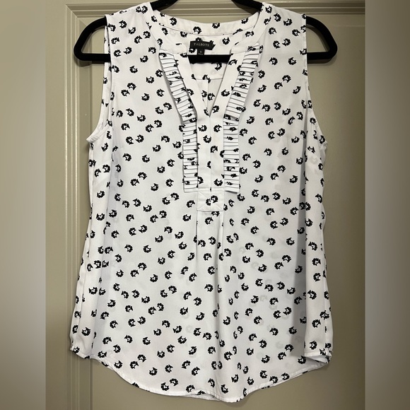 Talbots Tops - Talbots Ruffle Floral Sleeveless Blouse Size Small
